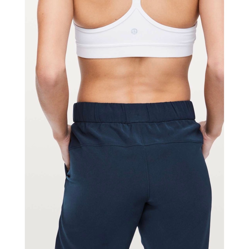 Lululemon On the Fly Crop True Navy Luxtreme Drawstring Pants Commuter Size 4 - Picture 4 of 14